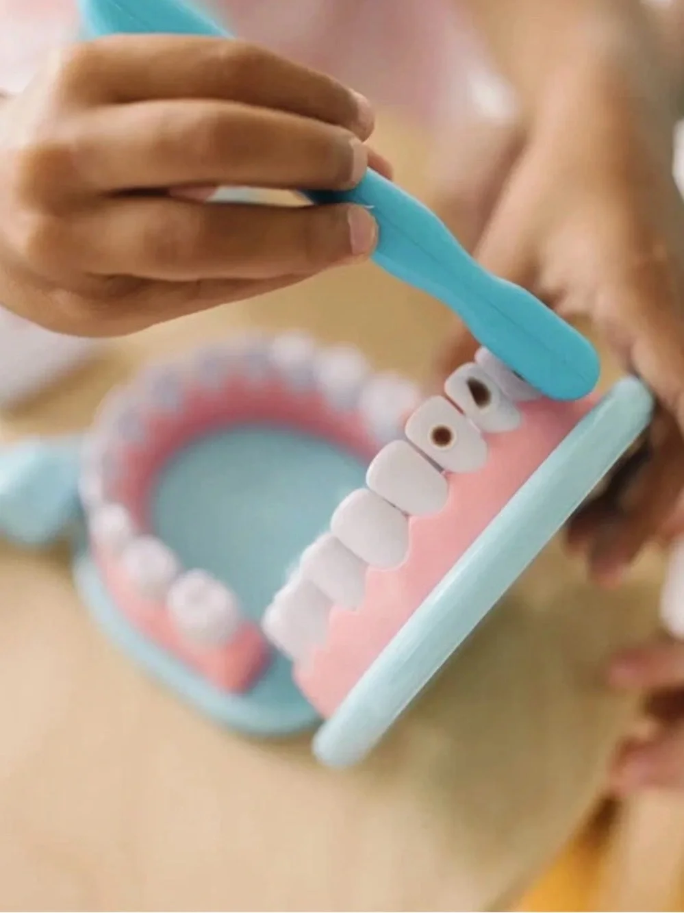 Melissa & Doug Super Smile Dentist Kit Toy Play Set 25 Pc Dental New Sealed